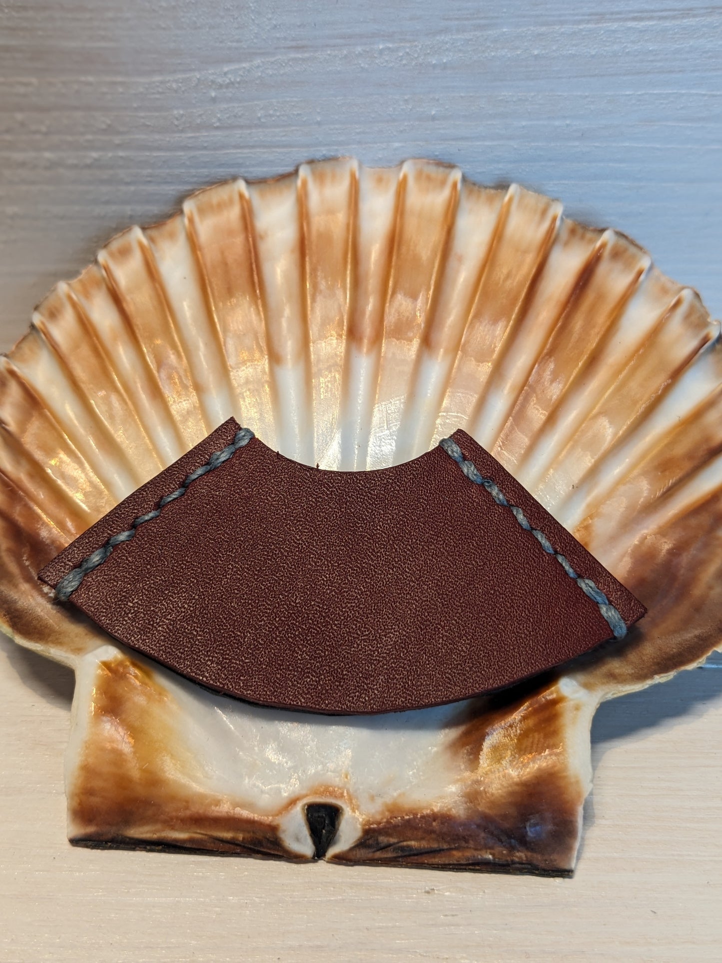 Signet, marque page en cuir