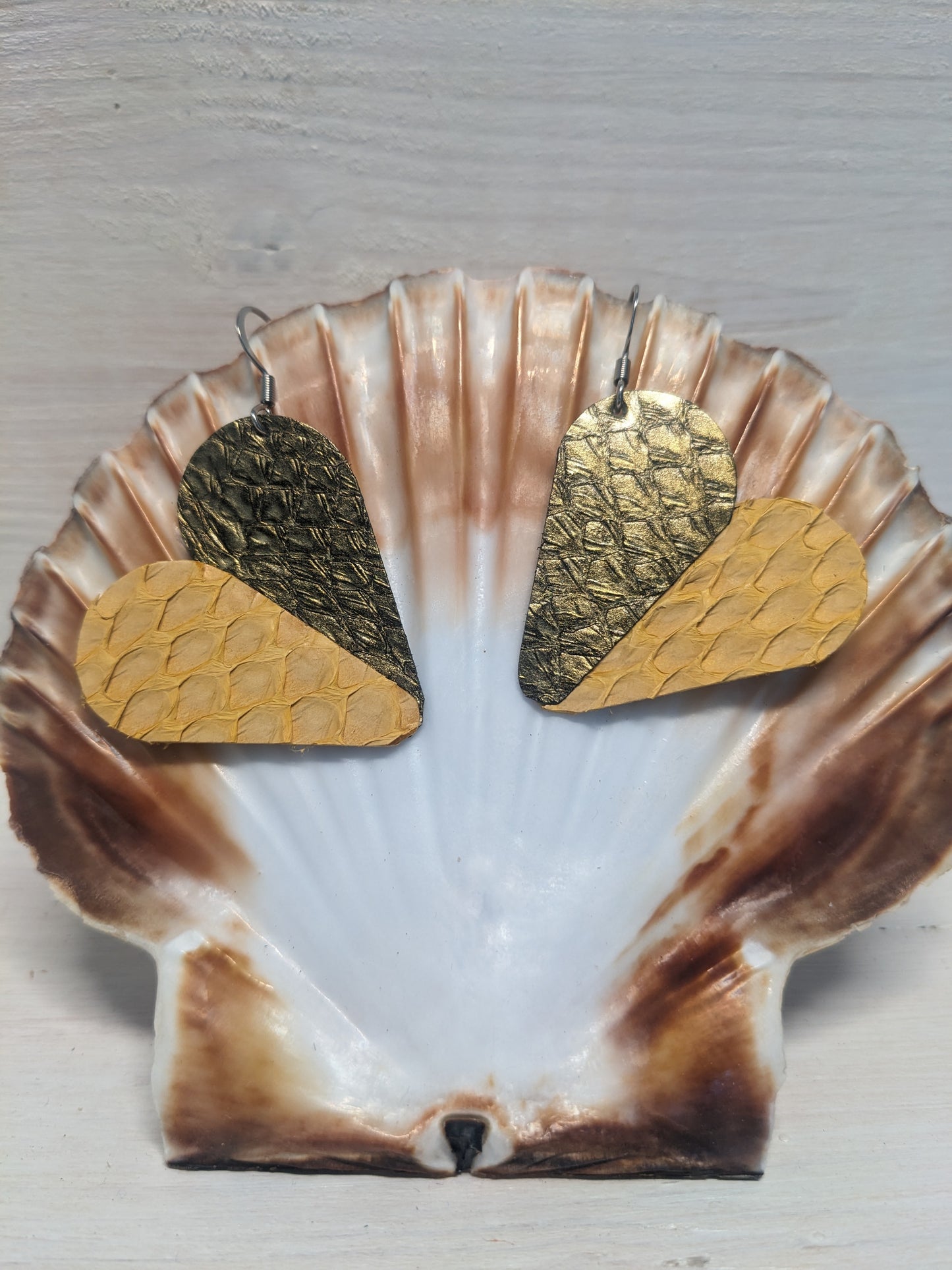 Boucles d'oreilles cœur en cuir marin