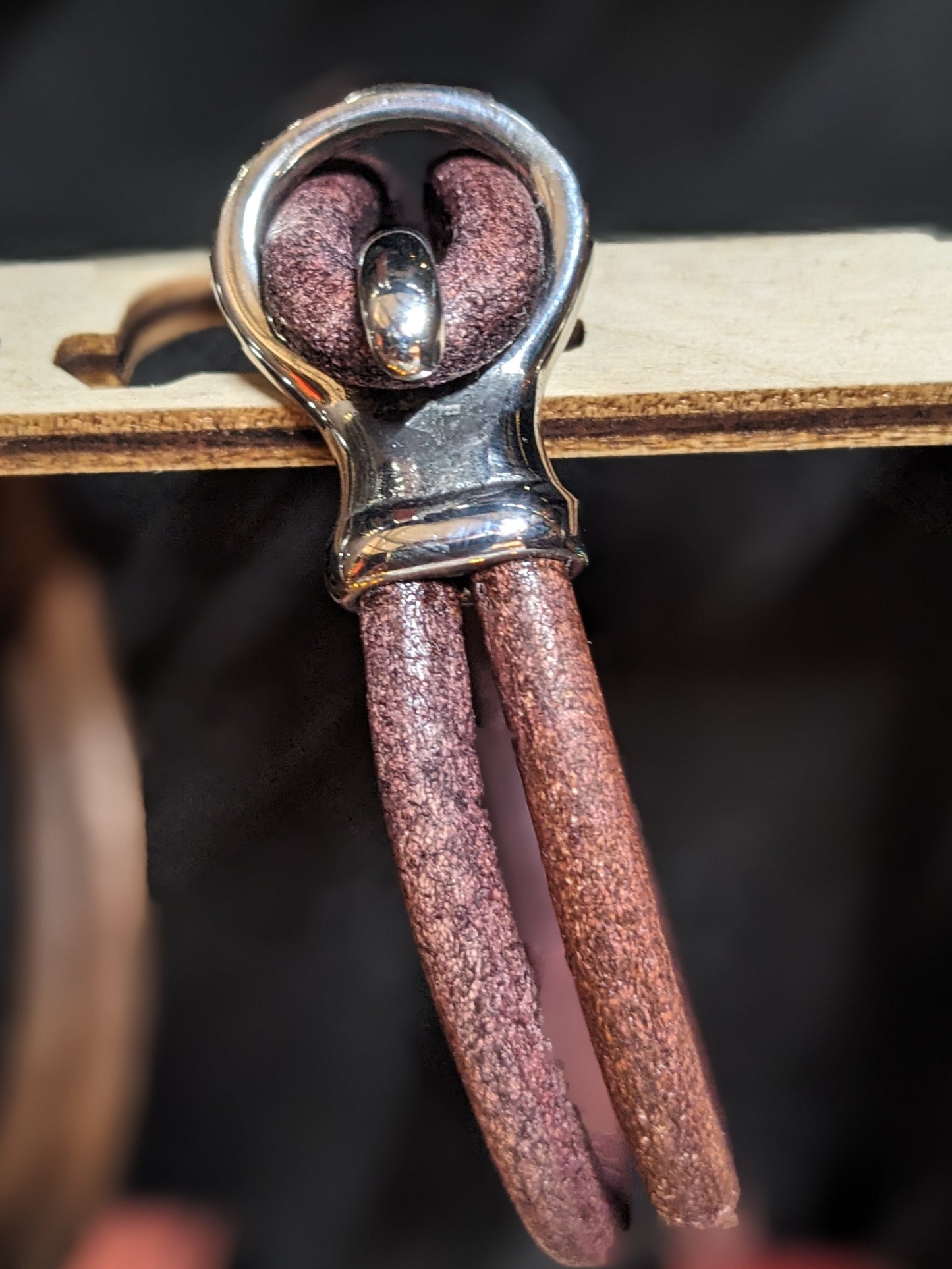 Bracelet double lacet de cuir teinté