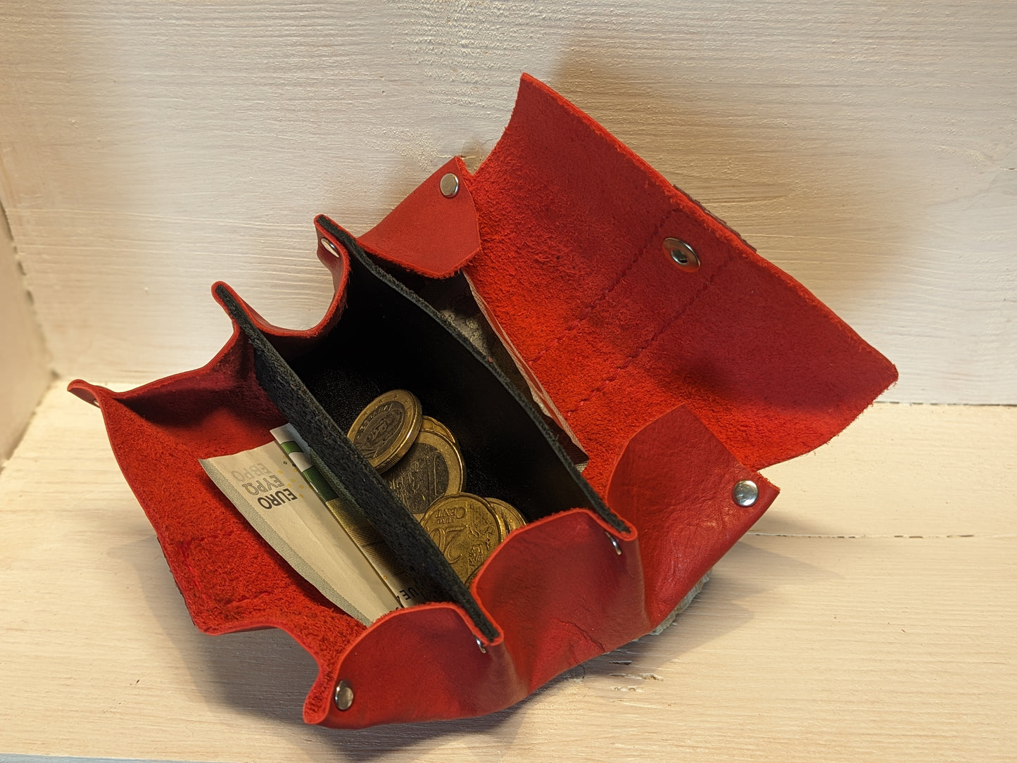 Porte monnaie bourse en cuir tannage végétal et cuir marin upcyclé