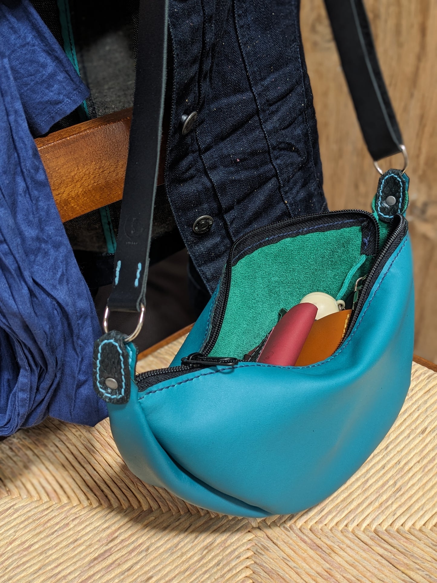 Sac bandoulière en cuir fait main - modèle Ancre