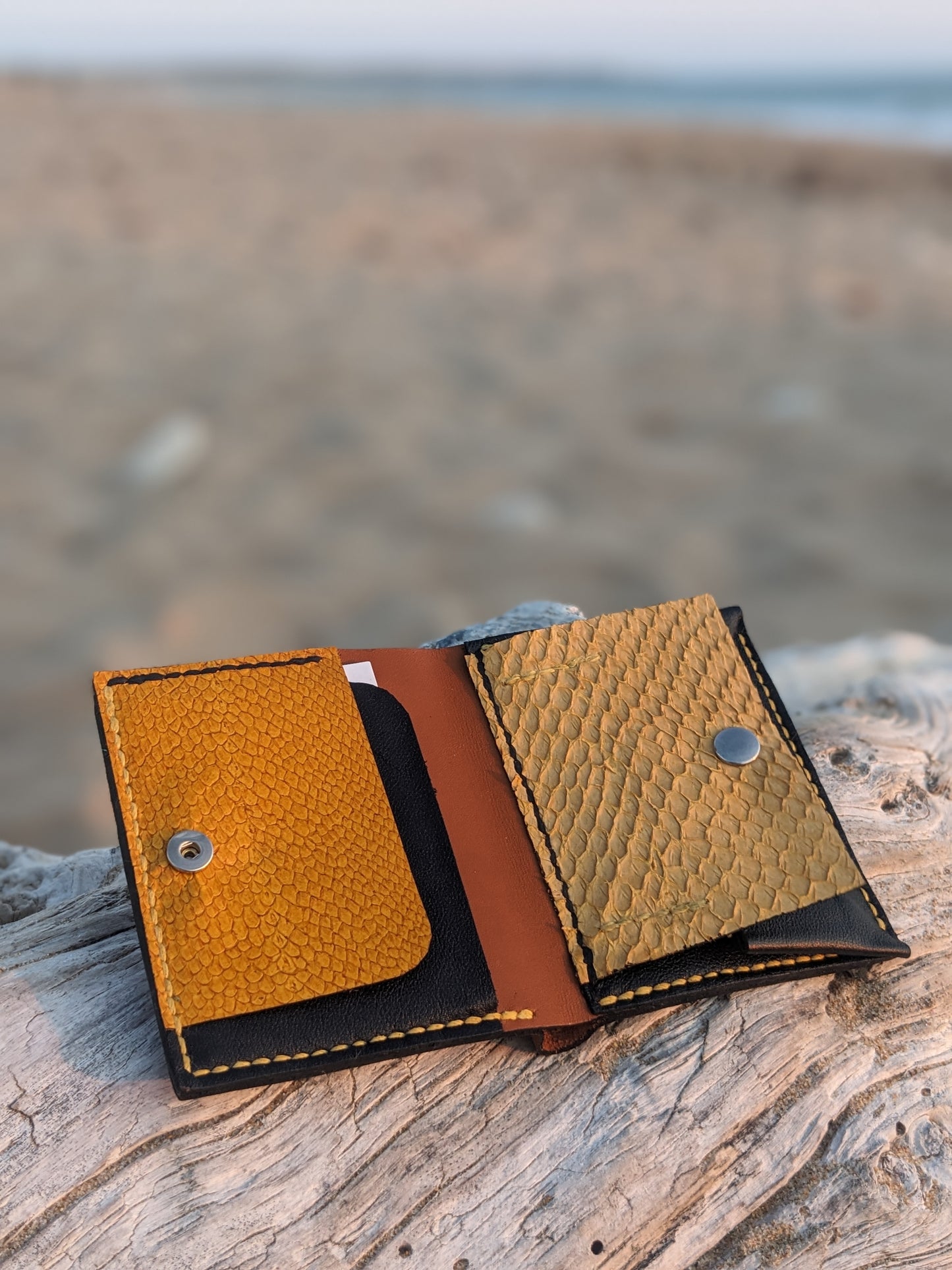 portefeuille en cuir écologique tannage végétal