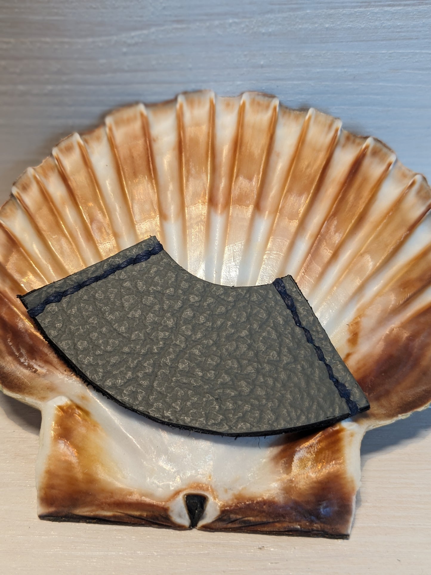 Signet, marque page en cuir