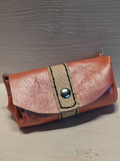 Porte monnaie bourse en cuir tannage végétal et cuir marin upcyclé