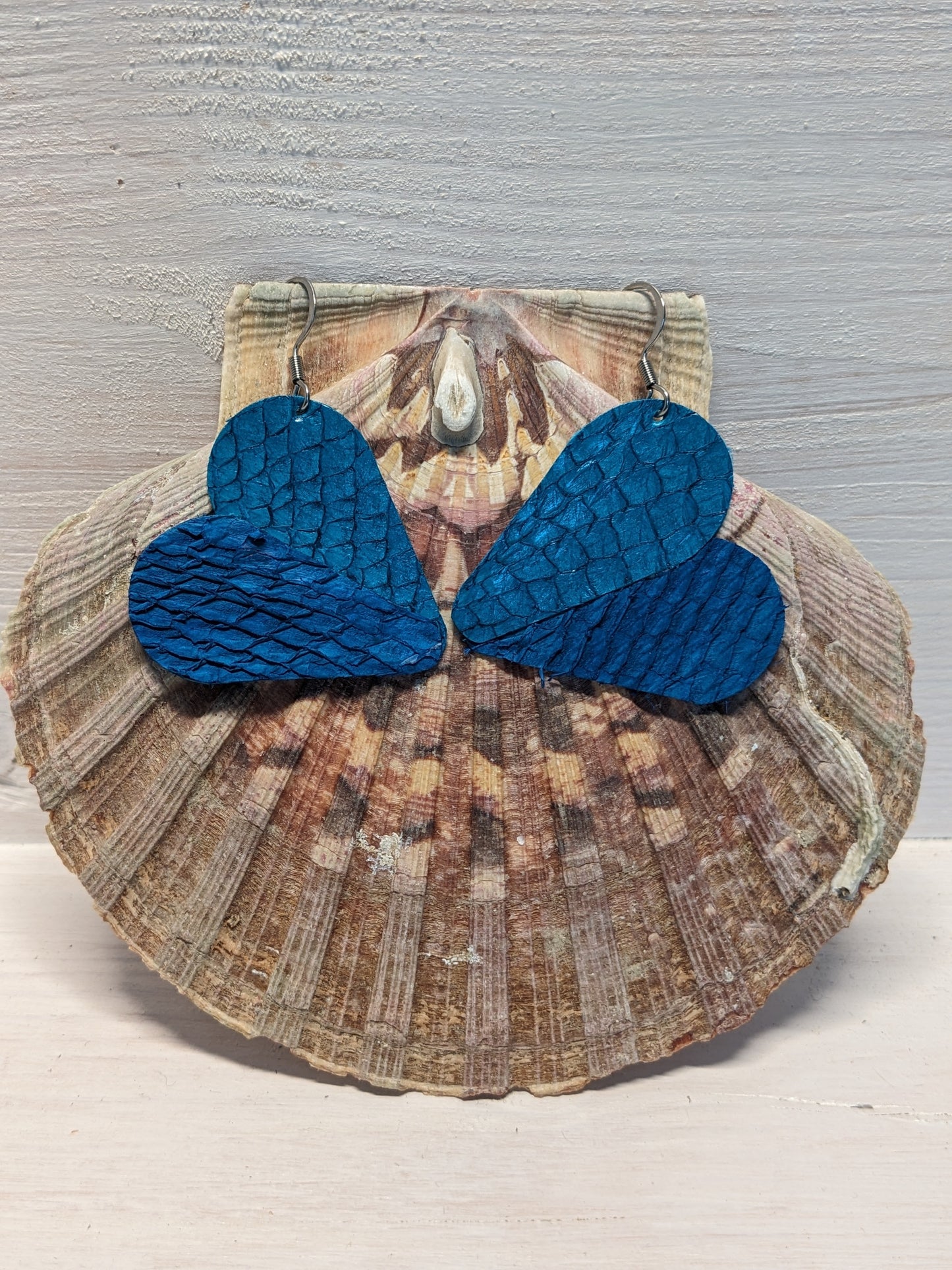 Boucles d'oreilles cœur en cuir marin