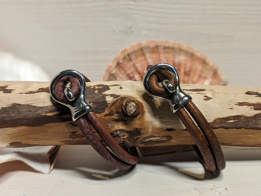 Bracelet double lacet de cuir teinté