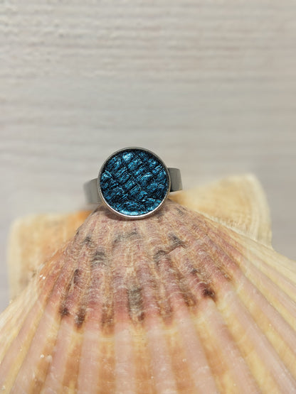 Bague en cuir marin
