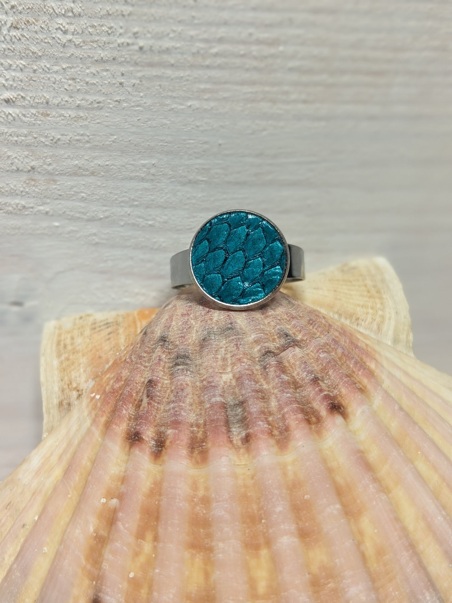 Bague en cuir marin