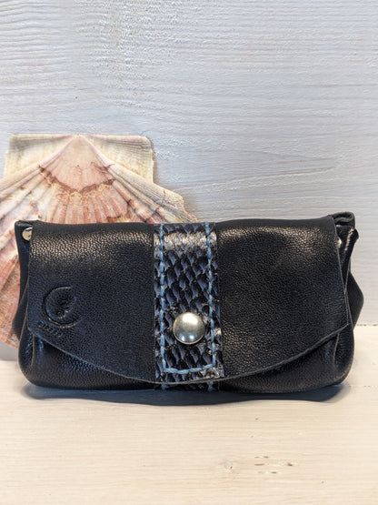 Porte monnaie bourse en cuir tannage végétal et cuir marin upcyclé