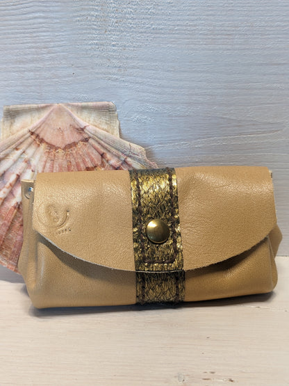 Porte monnaie bourse en cuir tannage végétal et cuir marin upcyclé