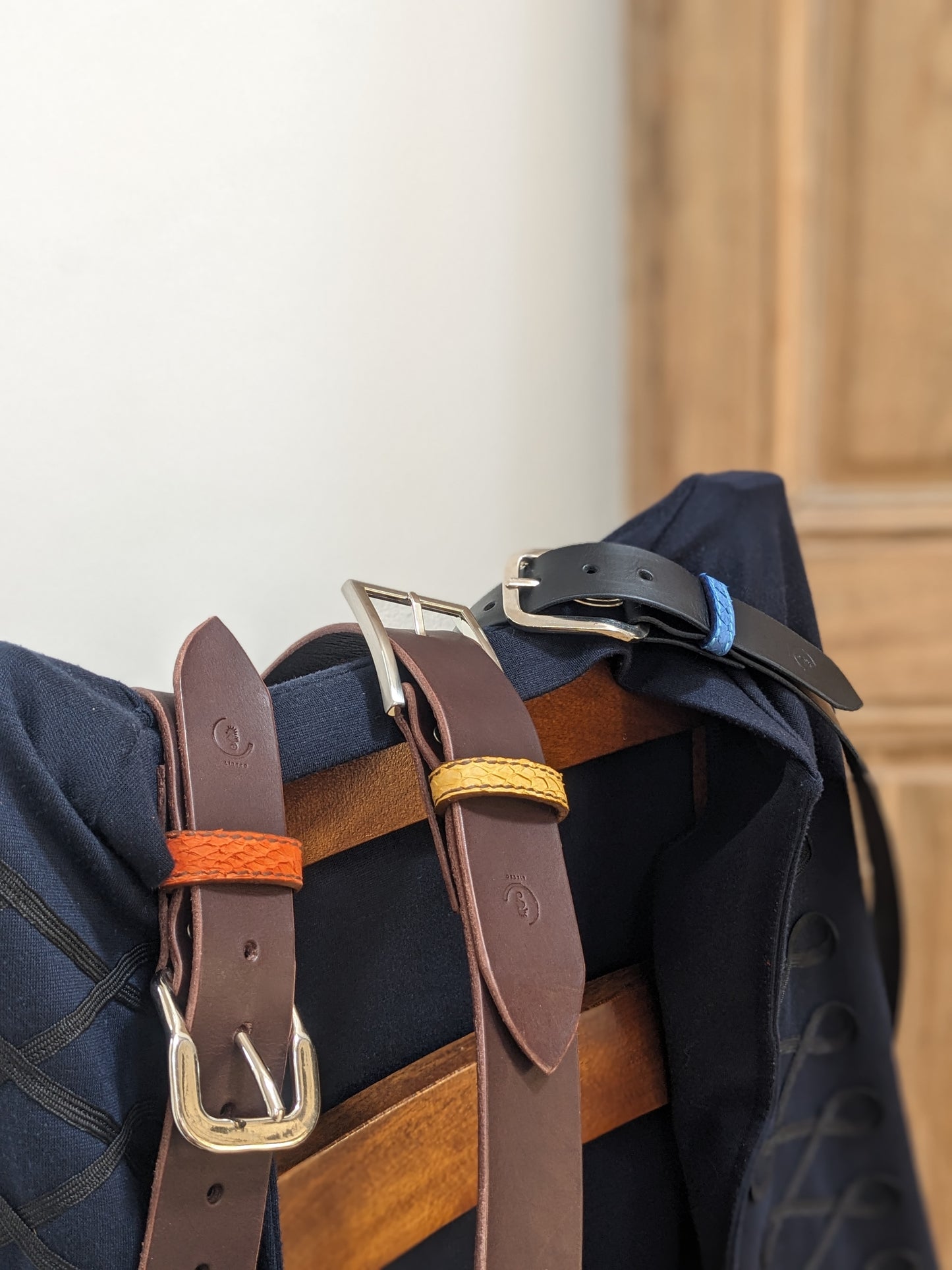 Ceinture en cuir tannage végétal passant cuir marin