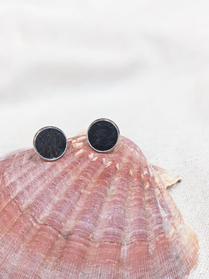 Puce d'oreilles en cuir marin