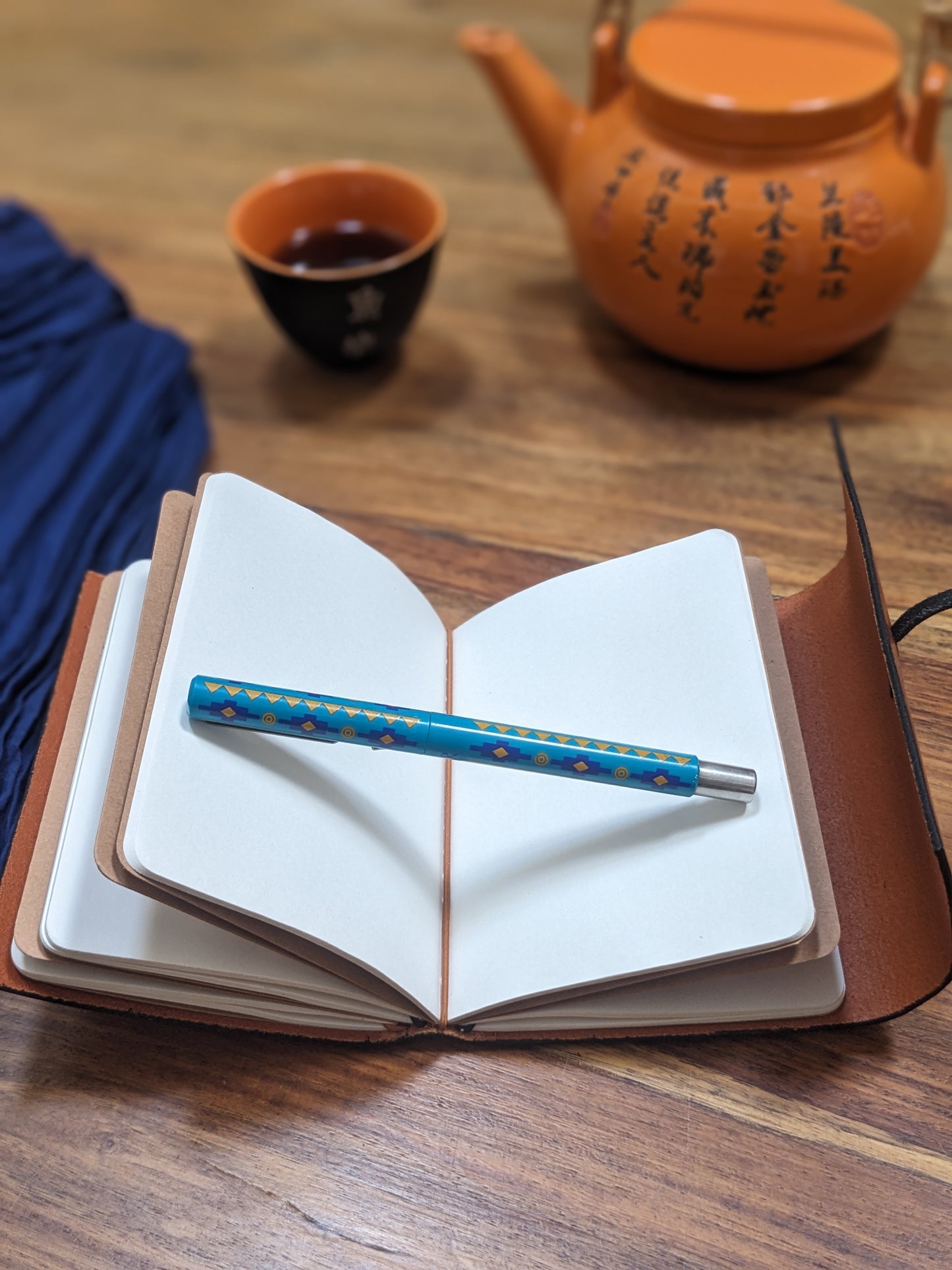 Carnet  artisanal en cuir pleine fleur - rechargeable et nomade