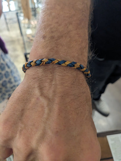 Bracelet tressé rond en lacet de cuir