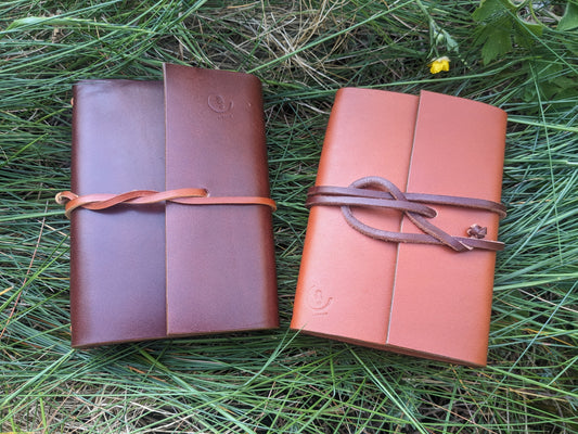 Carnet  artisanal en cuir pleine fleur - rechargeable et nomade