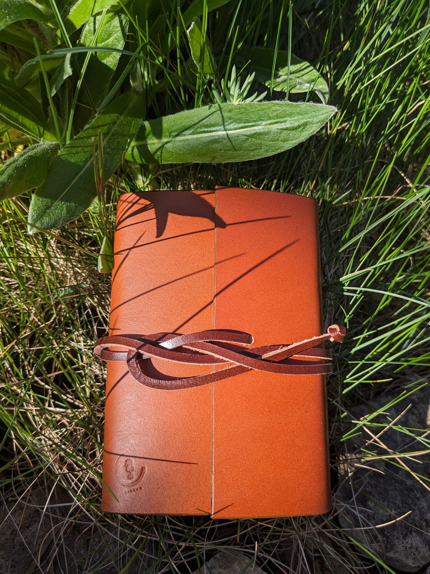 Carnet  artisanal en cuir pleine fleur - rechargeable et nomade