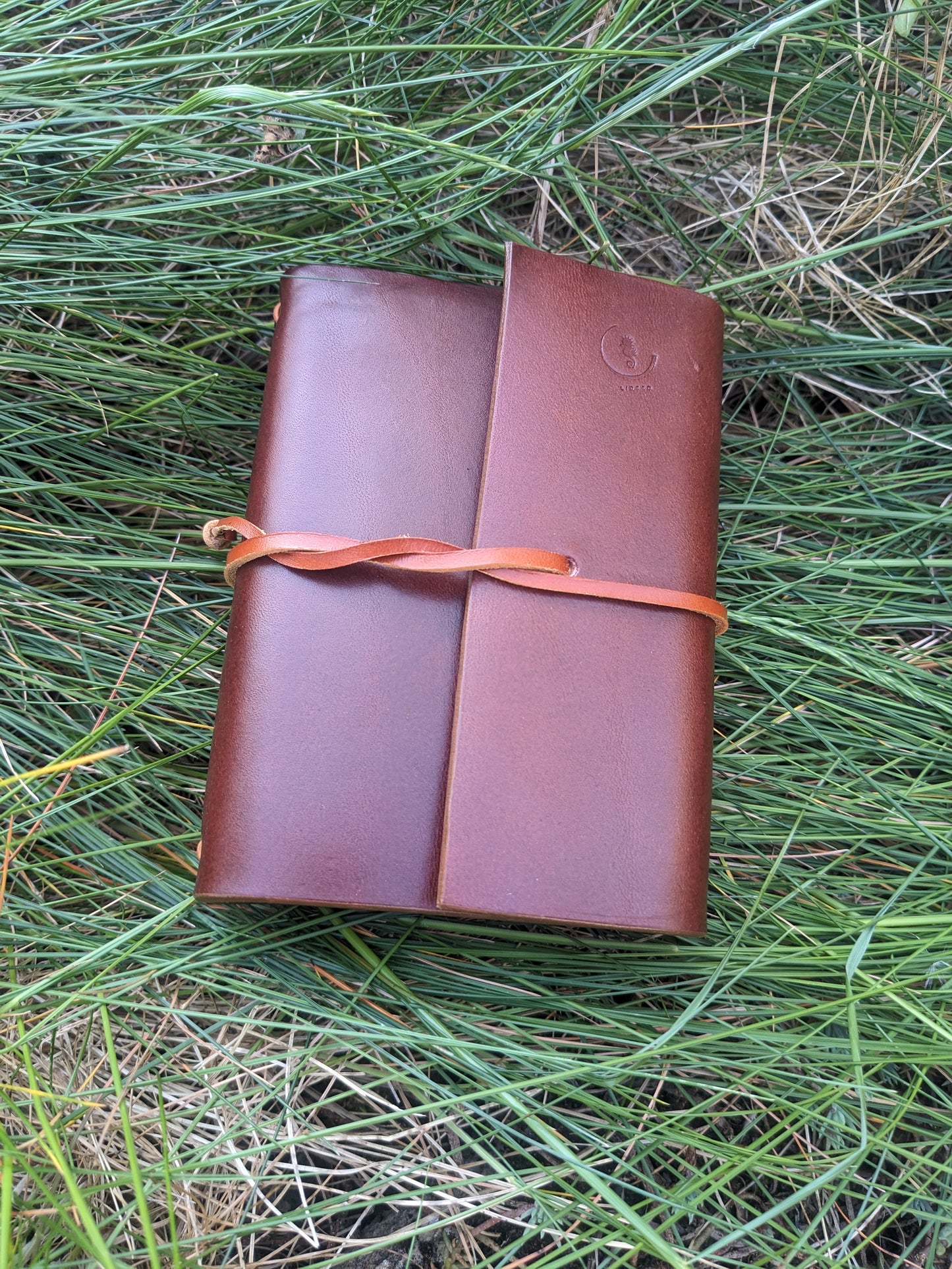 Carnet  artisanal en cuir pleine fleur - rechargeable et nomade