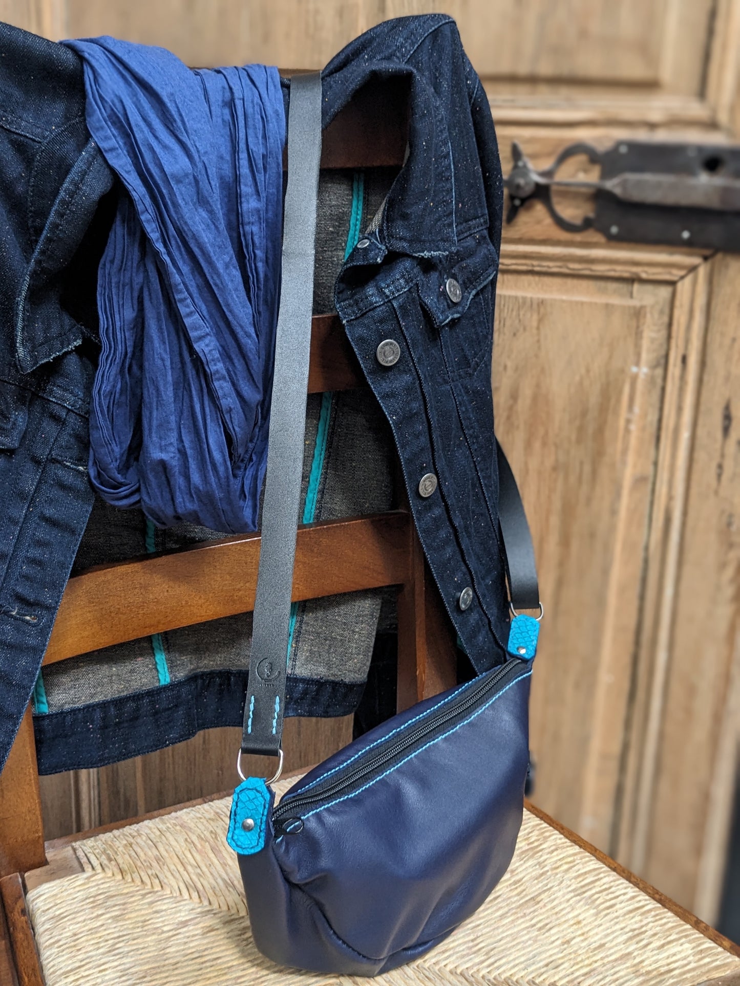 Sac bandoulière en cuir fait main - modèle Ancre