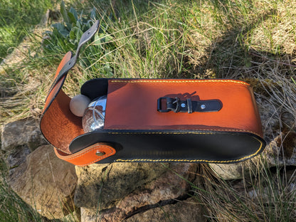 Pochette en cuir pour triplette de pétanque et cochonnet