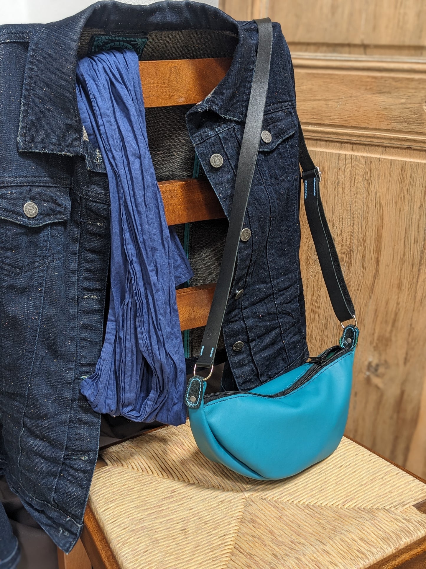 Sac bandoulière en cuir fait main - modèle Ancre