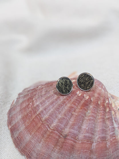 Puce d'oreilles en cuir marin